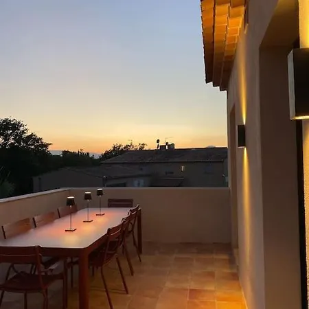 Lejlighed De 120m2 *